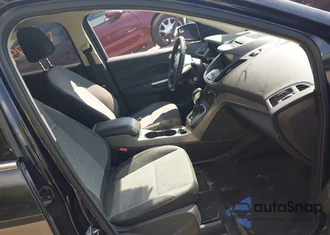 2013 Ford Escape Se z USA, uszkodzony, nr VIN 1FMCU9GX7DUB05850